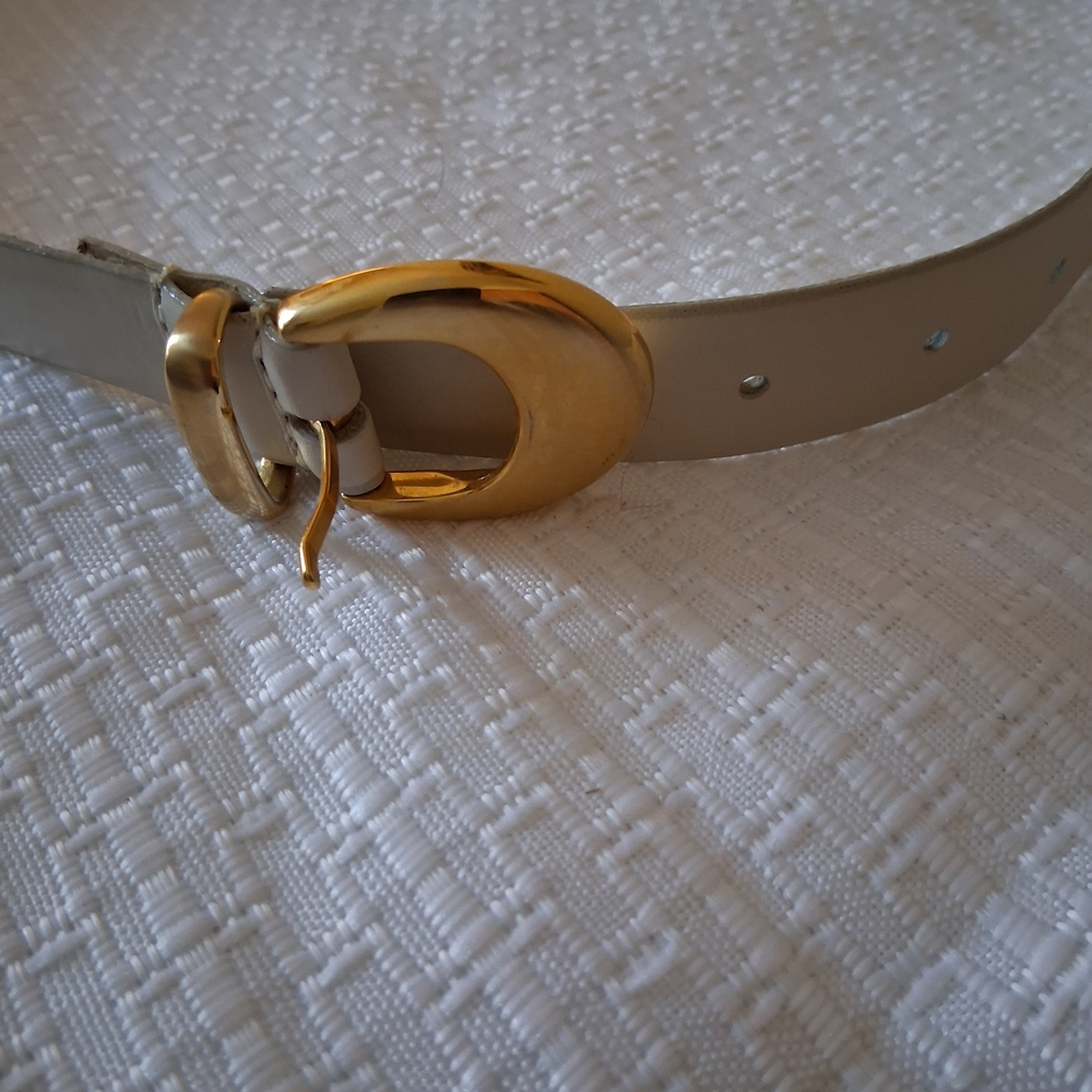 Women's Cream Leather Belt with Gold Horsebit Buckle B.G. Street (Medium) - Picture 2 of 3